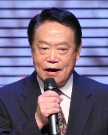 我陪殷部长去步行