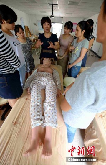 探访催乳师培训班