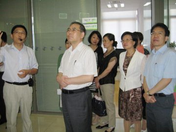 刘谦副主任赴河北、上海开展党的群众路线教育实践活动调研