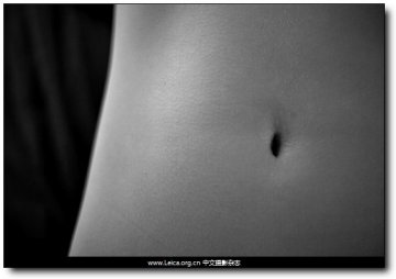 摄影师跟拍一美国女孩从亲热到生子全过程