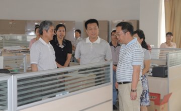 国家食品药品监督管理局药品认证管理中心张爱萍主任到我省调研指导工作（图片新闻）