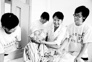 拳拳骨医心——郑州市骨科医院抗震救灾纪实（下）<BR/>