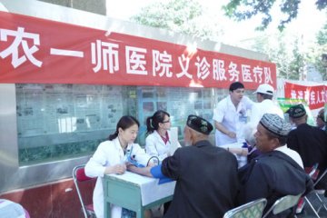 一师医院开展学雷锋活动