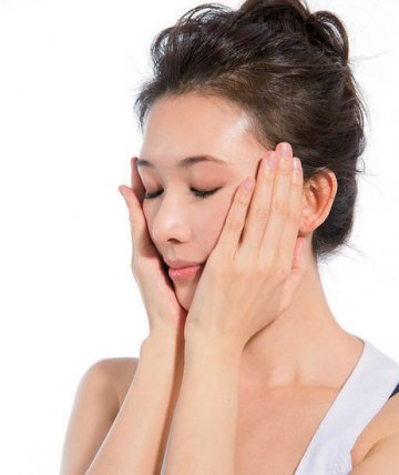 林志玲变身瑜伽女王秀身材