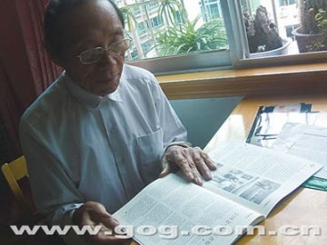 八旬患癌老人渴望义务授课延续教师梦