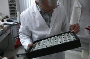 医学探秘：人工眼球制作全过程