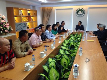 博彩从业员团体与谭俊荣会面 促明年起赌场全面禁烟