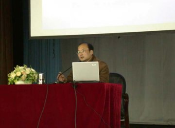 我校研究生会举办“中医科学性”讲座