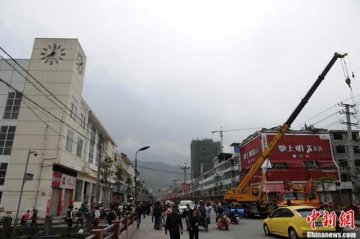 雅安地震考验中国 外媒称中国应对快速有力