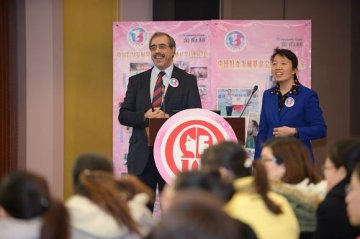 “白衣天使基金”基层医院送帮扶