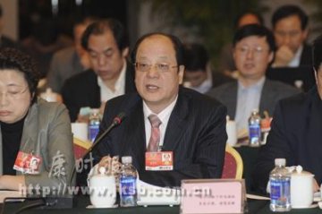 加快基本药物制度实施步伐