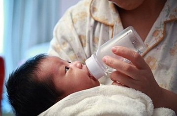 哪些新生儿不适宜吃母乳？