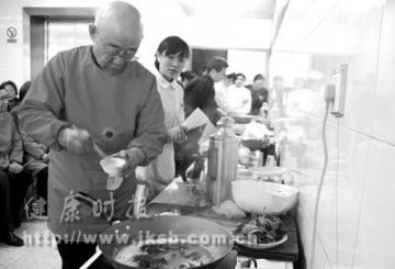 河南：糖尿病病友赛厨艺