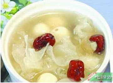 春夏养生指南：黑白木耳 哪种更营养？