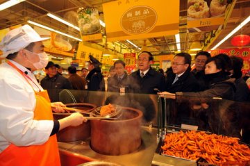 省食安委会组织对兰州市食品药品安全工作进行节前检查