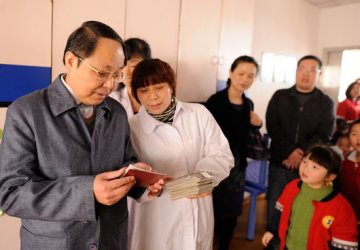 湖南省疾控开展儿童预防接种日宣传活动