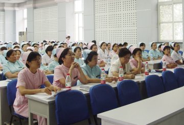 北京儿童医院举办临床带教老师讲课比赛庆祝教师节