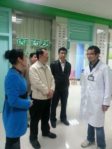 陶立坚副市长到桂林市秀峰社区卫生服务中心进行基层医疗卫生工作调研