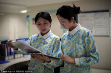 重庆新桥医院的印花护士服让人耳目一新