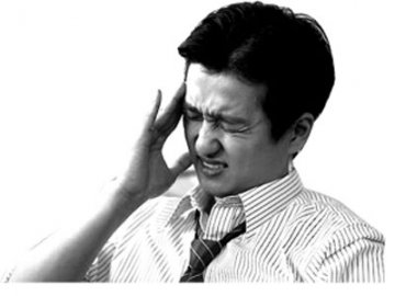 持续头痛当心脑肿瘤 认清六个信号早预防