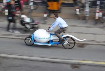 医学趣图：丹麦街头的精子自行车