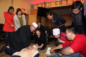 甘肃急救完成400名乡村医生急救技能培训