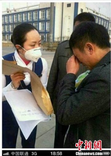 128名旅客一致救病婴 航班紧急降落