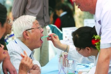 调查称江苏九成人患有牙周病 易致心脑血管疾病