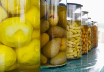 女人不能吃的五大“毁容”食物