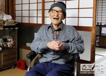 仍然健在的世界上最长寿老人