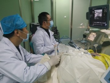 南京专家强调复发甲状腺结节不开刀新方法