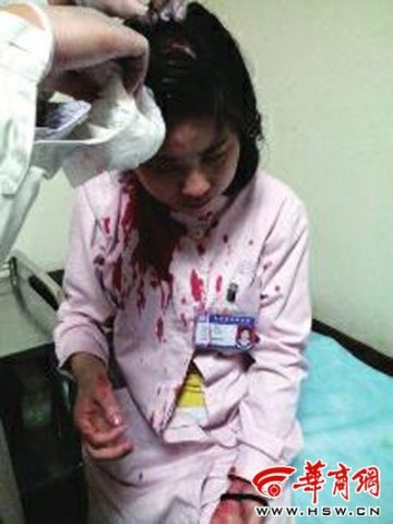 西安两名产妇家属殴打医护人员被拘