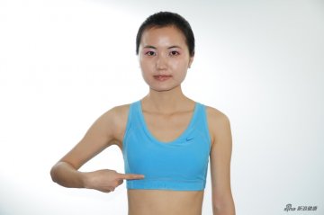 按摩乳根穴