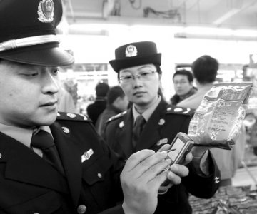 南昌：移动终端查食品