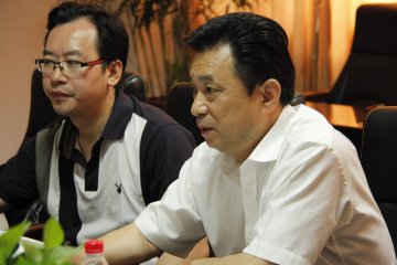徐震中副局长调研药品流通企业