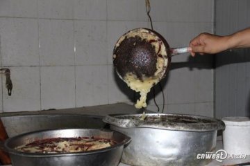 西安警方截获17吨假牛肉