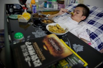 庞贝氏病患者带着呼吸机的生活