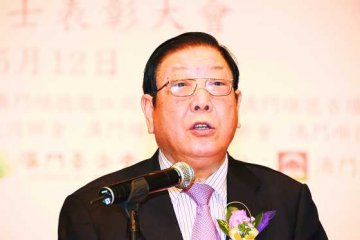 澳顺德社团表彰家乡护士