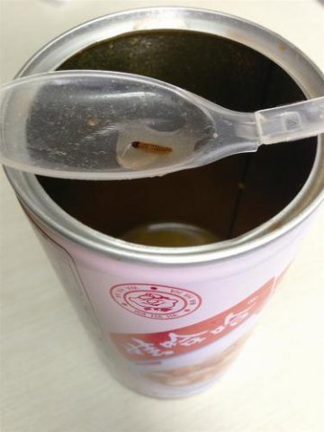 娃哈哈八宝粥吃出死虫子 供应商：很正常