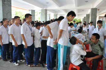 关爱青少年口腔健康 海中700学生学习口腔知识