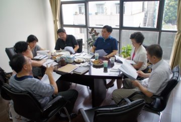 胡万进局长一行视察执业医师理论考试准备情况
