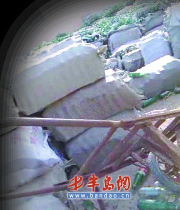 酱油厂回收废旧瓶子装产品 商标随意贴