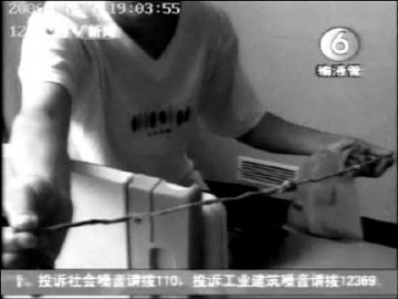 男子手术时从膀胱取出0.8米长输液管