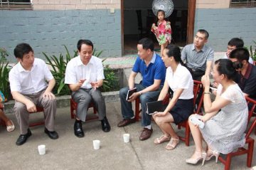 王培安副主任到江苏、湖南开展党的群众路线教育实践活动调研