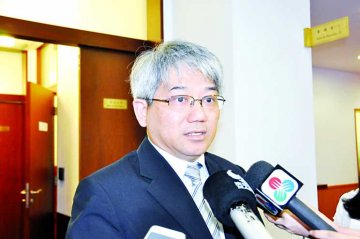 中场十月初全面禁烟