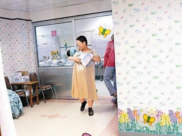 香港医管局研究拒收“纯内地孕妇”赴港产子