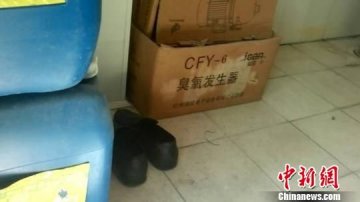 探访郑州桶装水生产环境：散布污水脏衣物