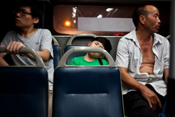 实拍袖珍人的真实生活