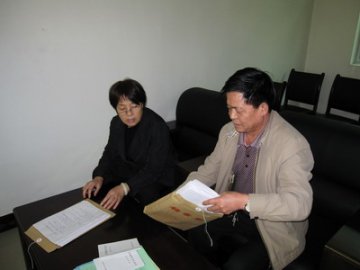 陕西省卫生厅杨芙英巡视员在延安黄龙县调研时强调：要因地制宜加强基层公共卫生机构人才队伍建设