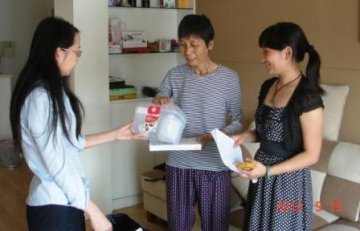 上海市松江区为耐多药病人送去防病“大礼包”